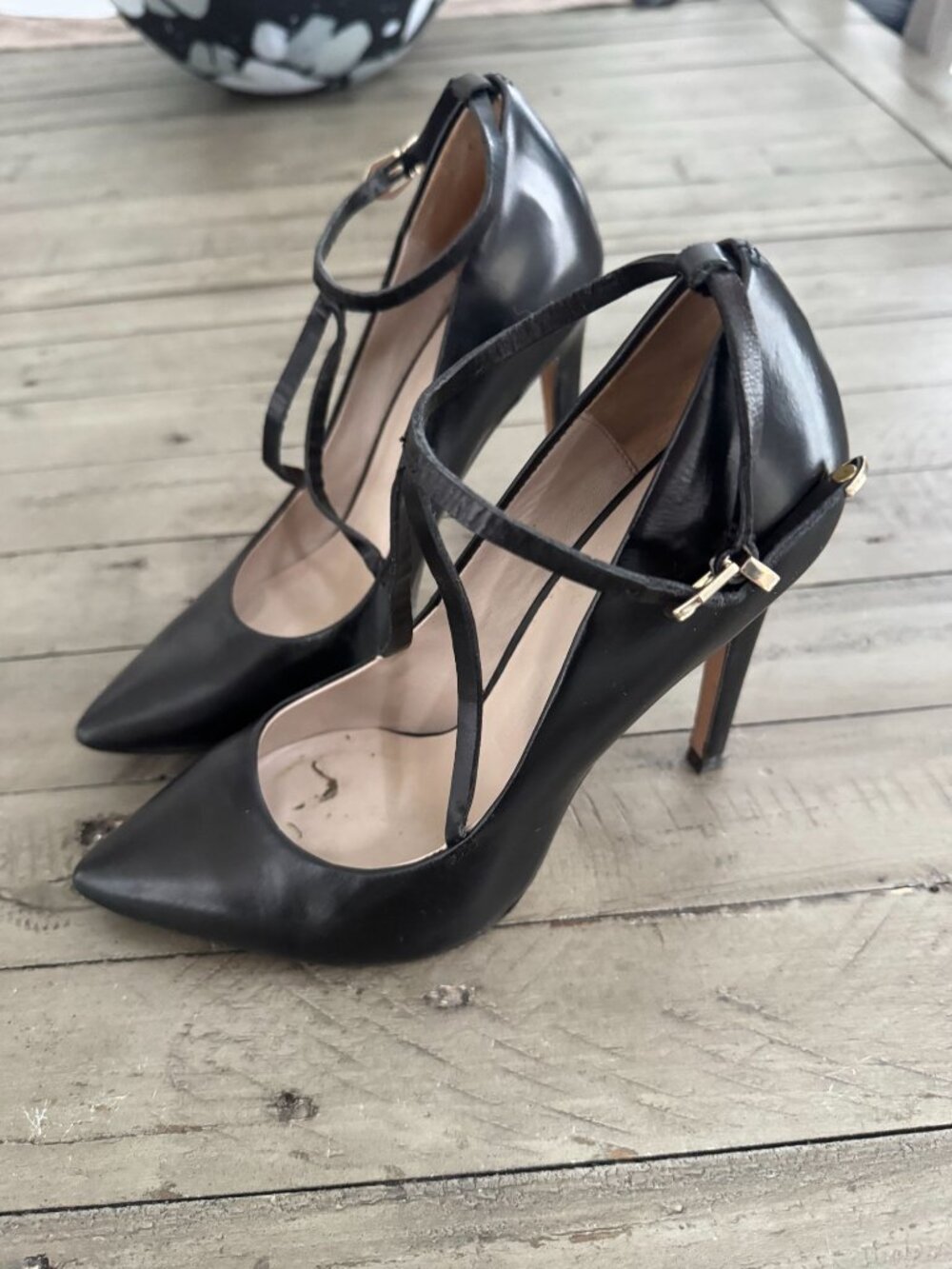 ZARA Woman Black Leather Criss Cross Stiletto Heel Pumps Size 37